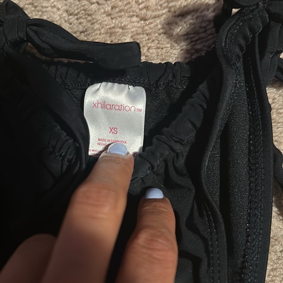 Black bikini set - Picture 2 of 3